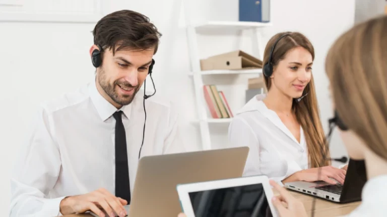 Etre assistante au Service Clients et travailler de chez soi