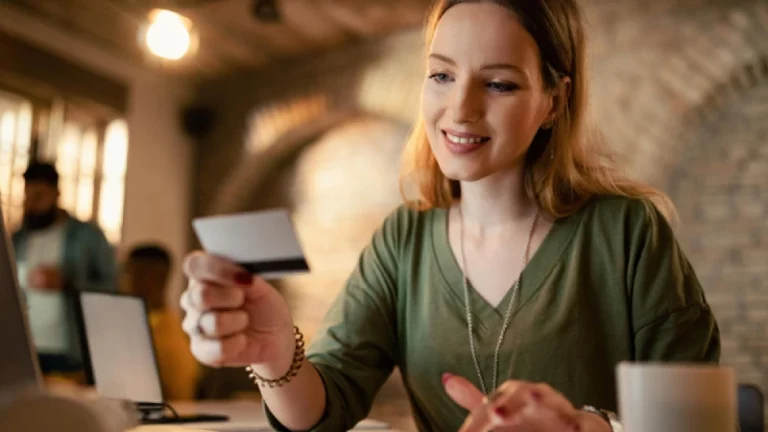 De nombreux groupes de presse privés des données de paiement de leurs abonnés